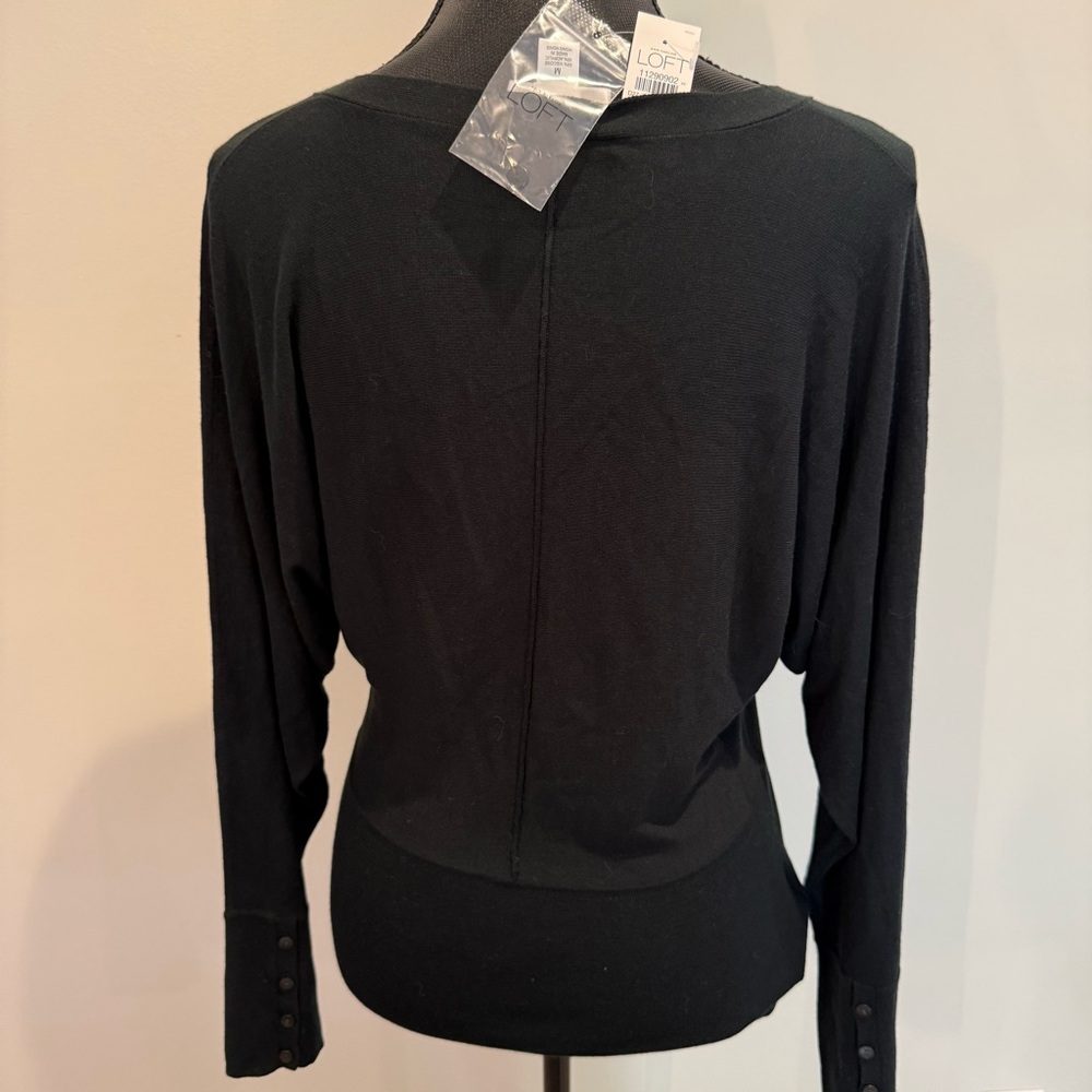 Ann Taylor LOFT Black Long Sleeve V-Neck Top - Picture 3 of 11